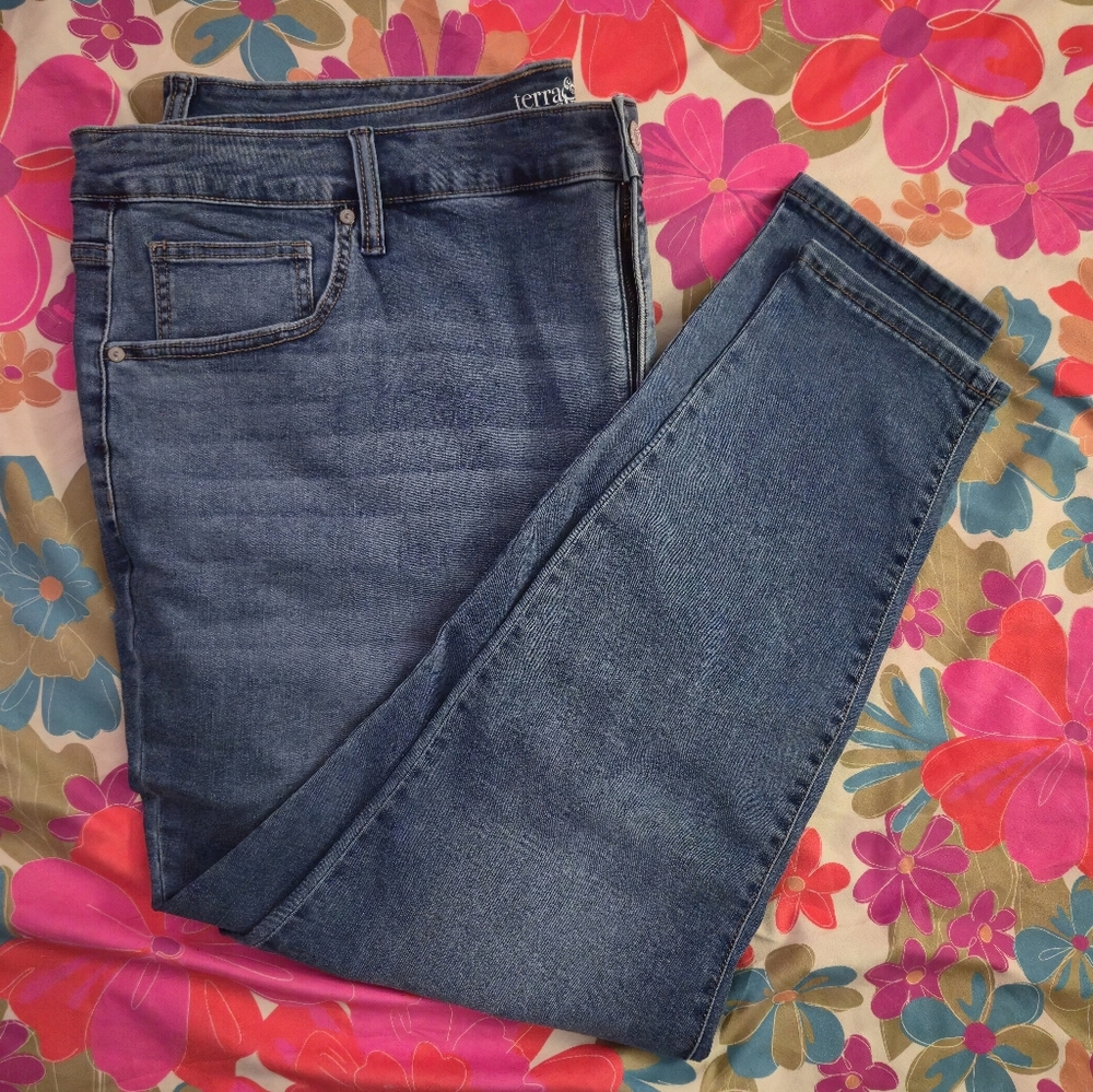 4X Women's Blue Jeans Skinny High Rise 26W plus NWT